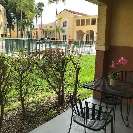 Shamrock Kendall Miami Exterior photo